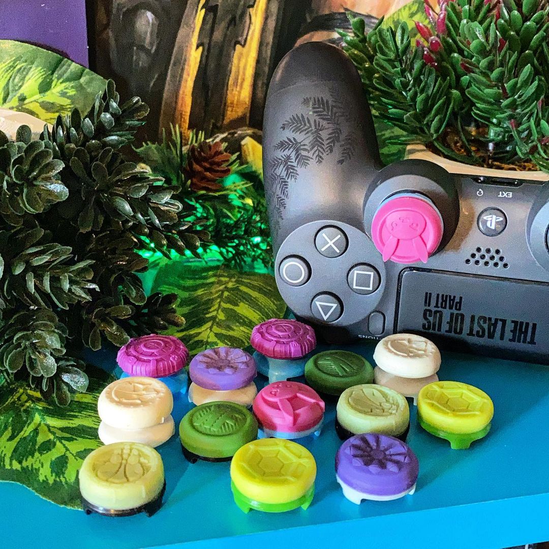 KontrolFreek sono disponibili in tante forme, modelli e altezze: collezionali tutti ! 🤩

📷: @zonurt
#KontrolFreek #SteelSeries #KontrolFreekIT