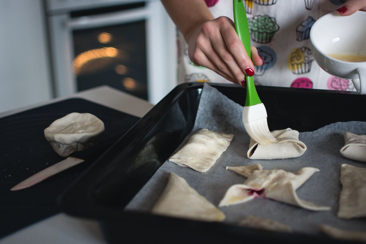 Even if you’re not looking to compete in the Great British Bake-Off, whip up your favorite baked good for National Pastry Day to reap the benefits of smell and taste.

To delight all of your senses, check out the CROOW Stock library: bit.ly/2NA6Xeb

#nationalpastryday