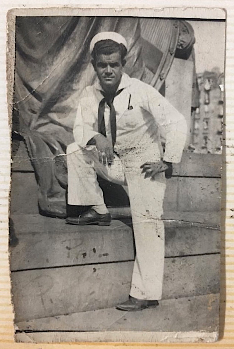 PaulSalopek's tweet photo. I didn't know much about the #BurmaRoad. I'd seen a few newsreels. It seemed like a hot, rainy, malarial place to be posted in #WWII: a sideshow to Europe. My dad was posted to the Pacific during the war, but he wasn't near Burma. And he never spoke of his service, anyway. 3/ https://t.co/lAxZboZAXf