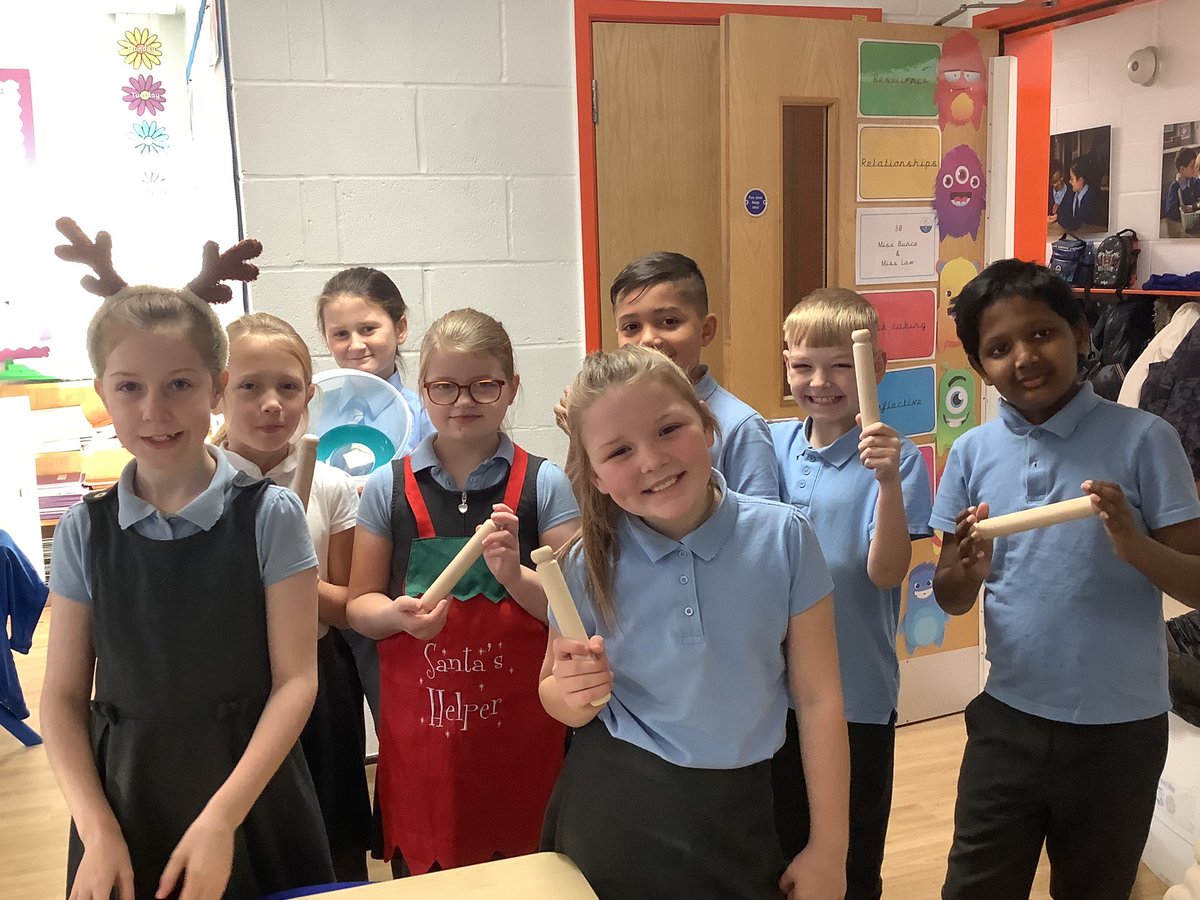 Layton_Year5 tweet media