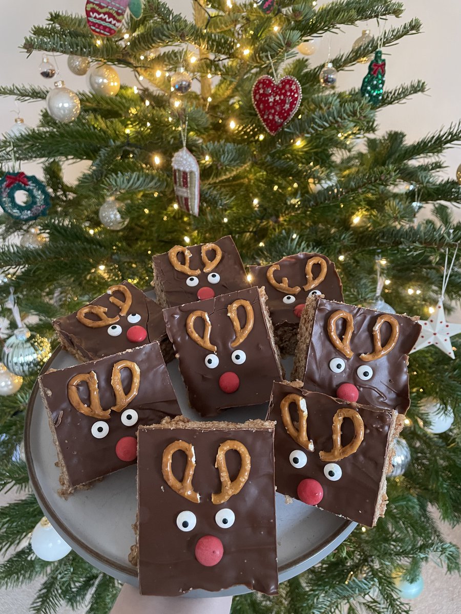 BoltBurdonKemp's tweet photo. We had a very festive #BakingForElevenses today filled with reindeers, gingerbread, Christmas tree brownies, a yule log and a snowy bundt cake. The best way to round off 2021! To find out more about #BBKBakingClub, have a read of Beci's blog: https://t.co/53eUQM3ZsZ #LifeAtBBK https://t.co/sHFtXgAJrq