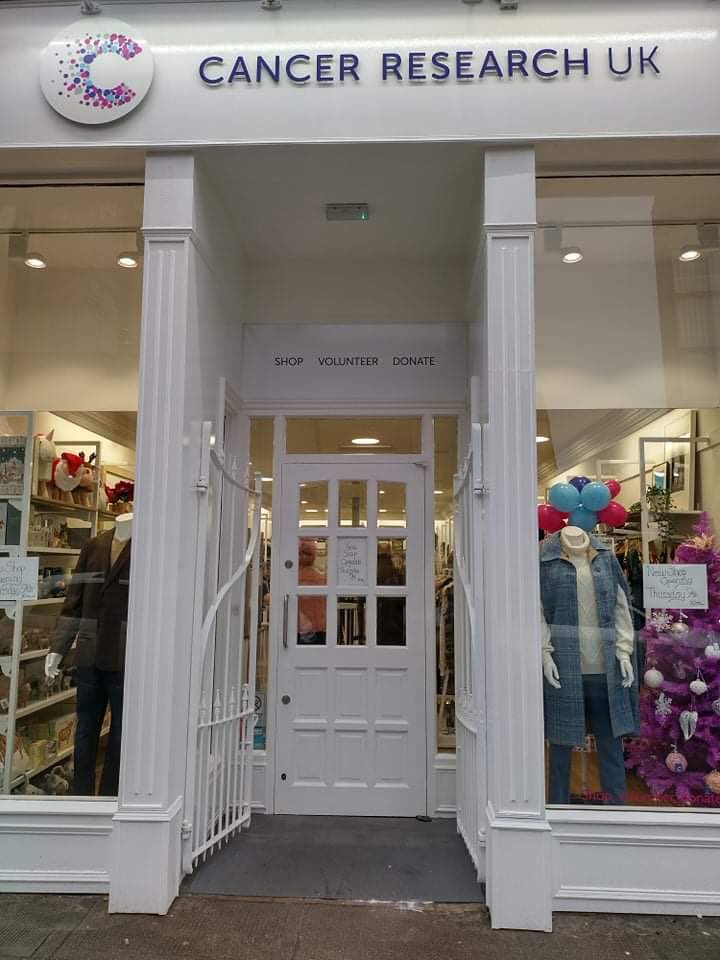 ByresCruk's tweet photo. We have finally arrived back on Byres road ❤️❤️❤️ come down joy the BUZz #sustainable #preloved @ByresCruk https://t.co/i5DJLYWYFU
