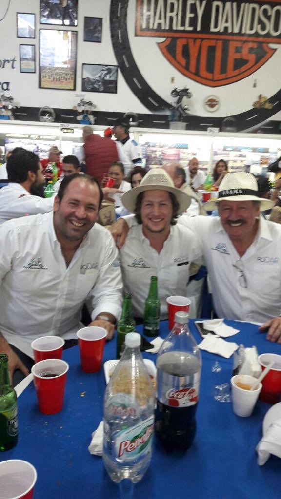 MOTOTURISMOGDL's tweet photo. Los Pirinola https://t.co/f90TxdcaBA