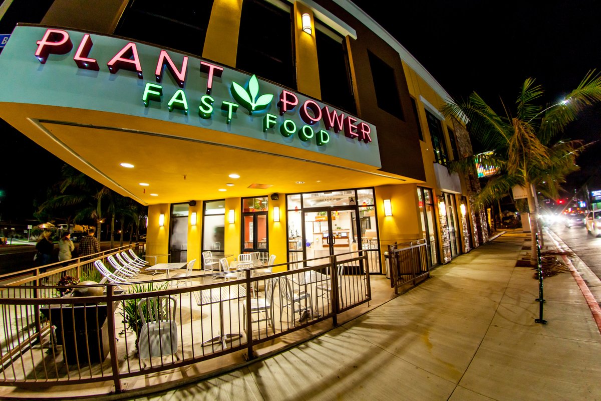 FiltaEKS's tweet photo. One of our newest customers, @plantpowerff in Las Vegas, NV, offers a delicious plant-based alternative to traditional fast food joints. Thank you for frying green! Together we make a difference!
#greenfrying #plantbased #fastfood #healthyfastfood #ESG #gogreen #greenbusiness https://t.co/S7t3DAJKzl