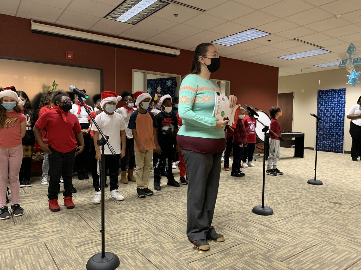 EM Rollins STEAM Academy performed an amazing Sounds of the Season concert this morning! Fantastic job!