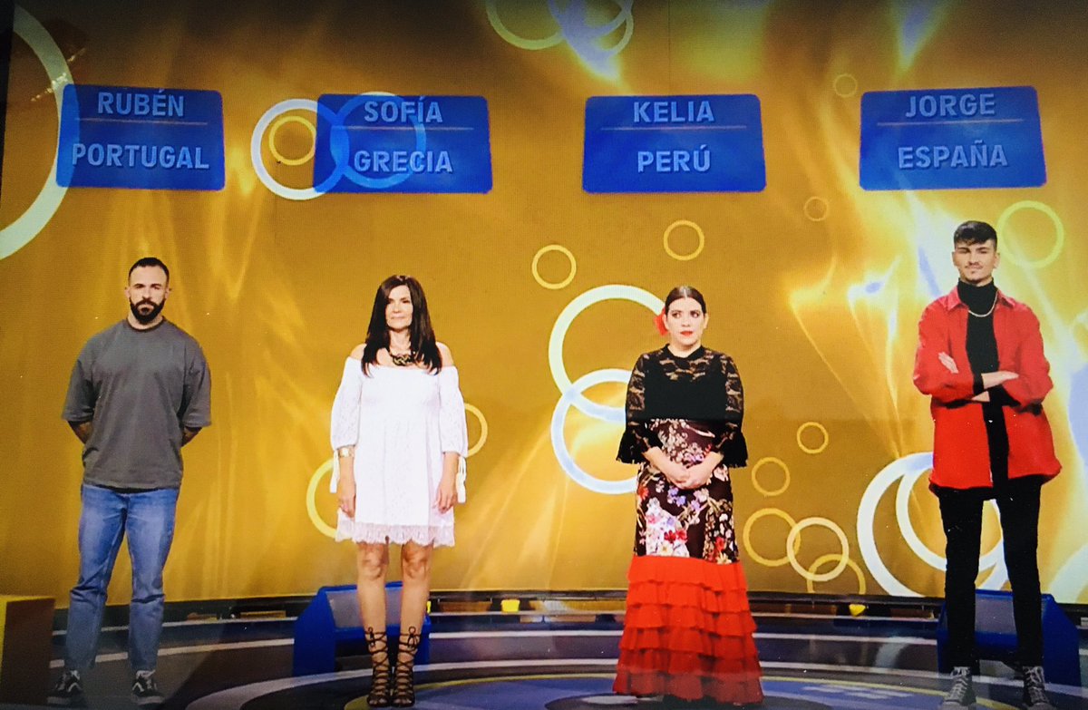 Gran experiencia con un equipo genial en @asimplevistatv 🙌🏻🌟 un programa de <a href="/cuatro/">Cuatro</a> que me ha regalado a tres grandes amigos (Rubén, Sofía y Jorge) 

👏🏻 Gran formato y gran equipo detrás. 

#ASimpleVista9D