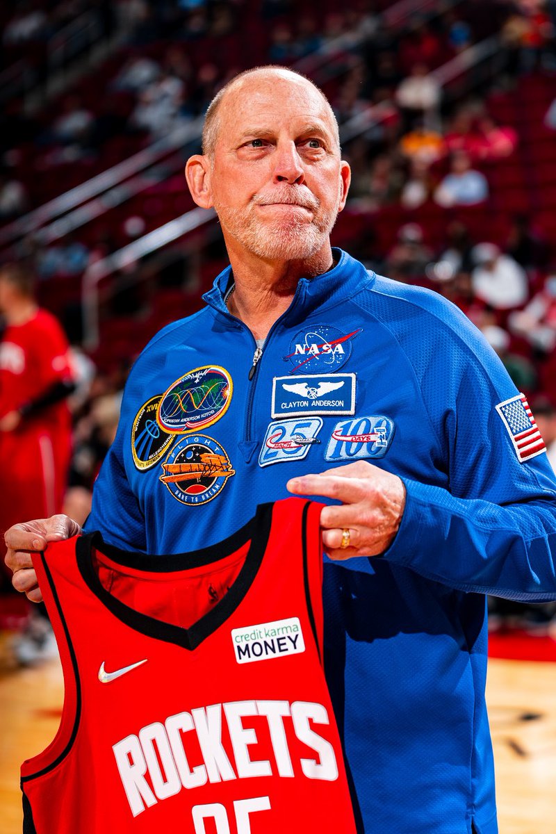 Astro_Clay's tweet photo. Let’s see now…, they haven’t lost a game since I clanked my #FirstShot for the @HoustonRockets…, nice! #GoodOutcomes #Karma #OutofPractice @ATTSportsNetSW https://t.co/Ug2bfsK41n
