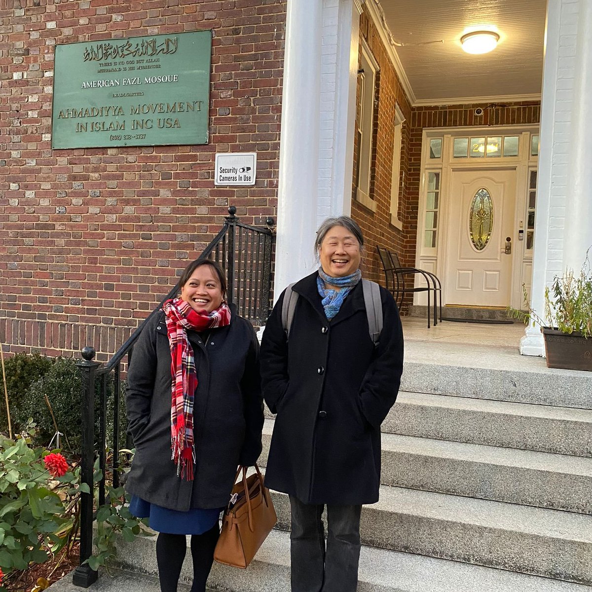 FazlMosque's tweet photo. Thank you, Michelle Magalong and Sojin Kim @apiahip @myaapidc, for visiting the @FazlMosque this week to learn about the #Ahmadiyya #Muslim Community's history and contributions to #Asian Muslims in #WashingtonDC. https://t.co/ietjeRpDMD