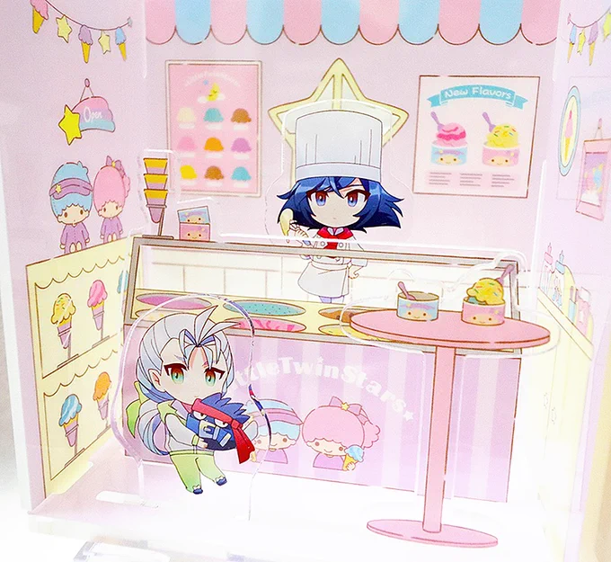 ちいさいすま絵、アクスタにしてKAWAIIFESTIVALしました(背景は私物) 