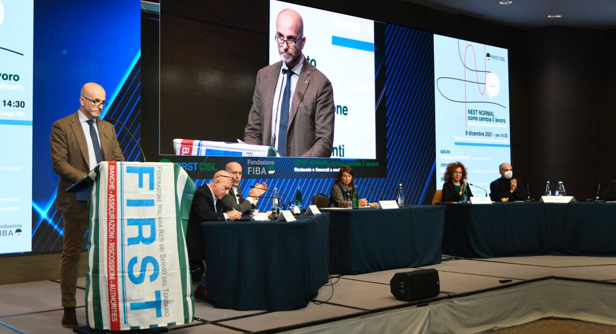 FirstCisl's tweet photo. 🟢⚪🔴 Iniziato il convegno organizzato da #FirstCisl “#NextNormal, come cambia il #lavoro nel #settoreassicurativo”.
#RiccardoColombani ha introdotto i lavori ricordando il collega Umberto Bognani e annunciando l'istituzione di borse di studio in suo nome. https://t.co/iU450S97uw