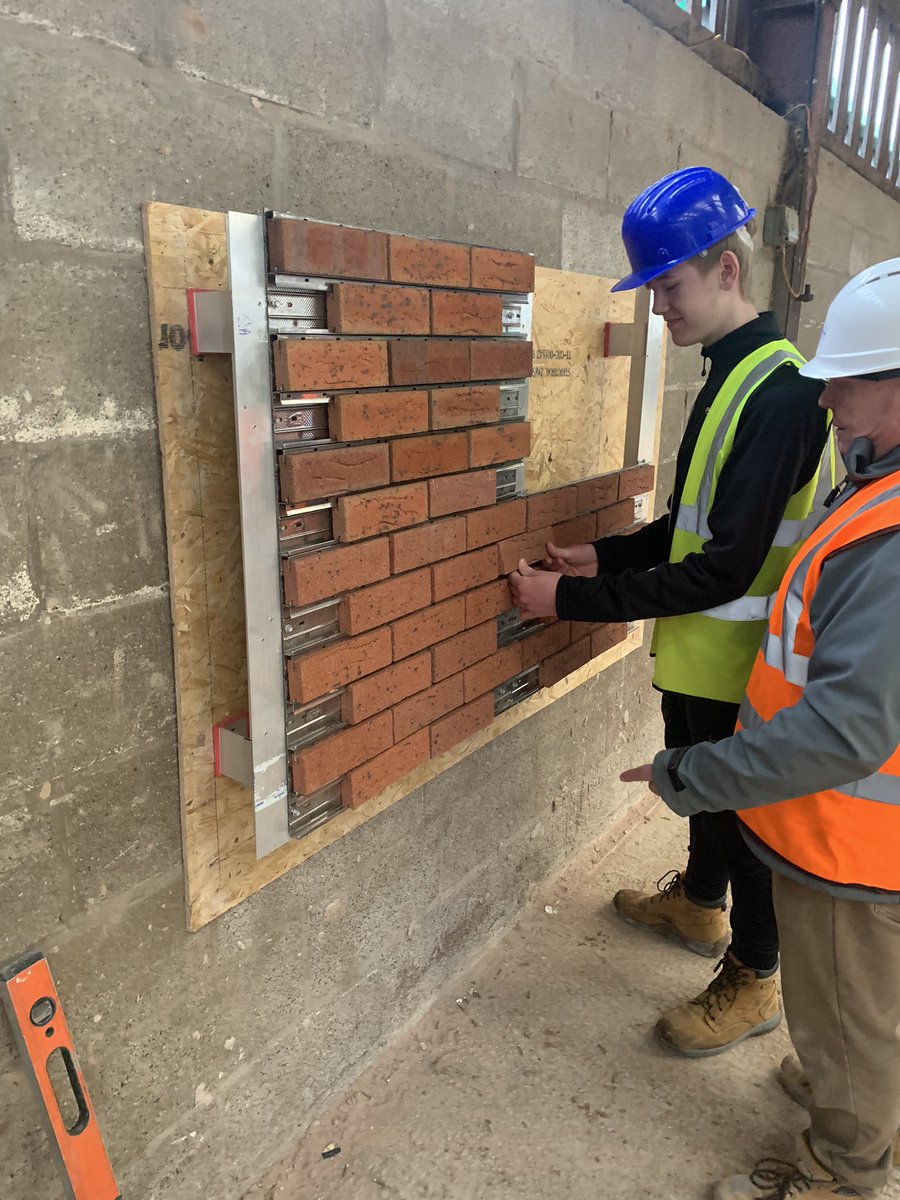 Thanks again to <a href="/ericpeace59/">Eric Peace</a> from the Association of Bricklaying Contractors and <a href="/acsstainless/">ACS Stainless</a> for showing our Level 2 students modern methods of construction. #brick-slips.