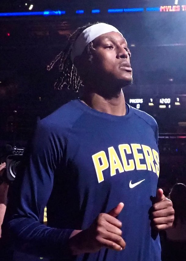 TheDunkCentral's tweet photo. “It’s clear that I’m not valued as anything more than a glorified role player here, and I want something more, more opportunity. …I’m not valued as more than a rotational role player, and I hold myself in a higher regard than that.”😳

- Myles Turner on Indiana 
(The Athletic) https://t.co/Ggv0UnMqVo