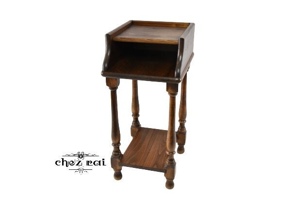 Chezrai1's tweet image. Excited to share the latest addition to my #etsy shop: Vintage Heavy Hardwood Wooden Telephone Table Rack Shelf Display Stand Petite Table De Nuit Nightstand Bedside Hallway Farmhouse / Chez Rai etsy.me/3pA5vr2 #brown #hardwoodtable #telephonetable #nightstand