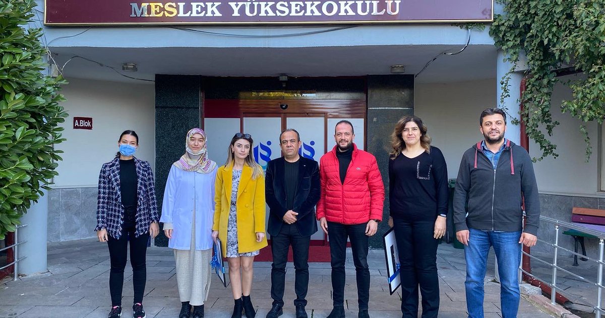 isubu_uluborlu's tweet photo. Biyomedikal Cihaz Tekn.Programının düzenlediği "Biyomedikal Sist. Gelişim Süreci ve Sağlıkta Teknoloji Ekolü" isimli konferansımıza katılan Isparta Şehir Hastanesi Müdür Yrd. Hakan KENDİRLİ ve Biyomedikal Mühendisi Tuğçe DEVRİM'e katkılarından dolayı teşekkür ederiz.@isubu32 https://t.co/gaKqS9TxSJ
