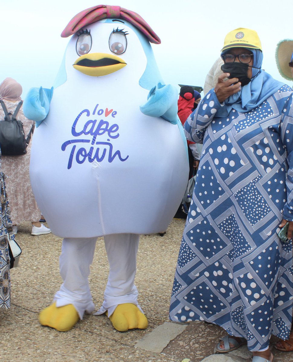 CapeTownTourism's tweet photo. #ThrowbackThursday 🤲🏽🧕🏼
Throwing it back to @HalaalHopper, doing some community-based tourism on top of @TableMountainCa! 😄💙 

While navigating this pandemic, we acknowledge these special collabs  - not only does it create job opportunities but also provides local experiences. https://t.co/z0I0vci4Jv