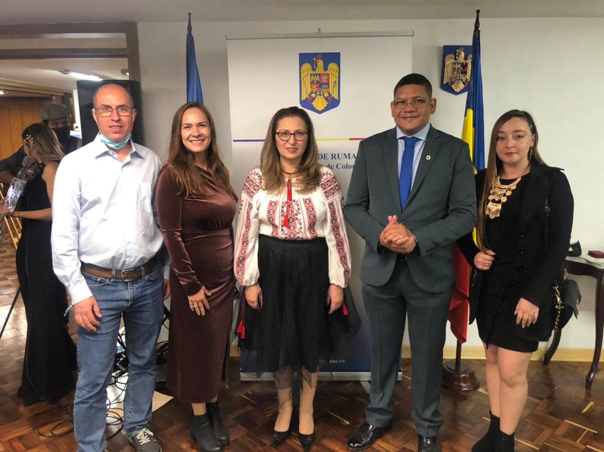 combivet's tweet photo. A few days ago our senior researcher Septimiu Radu Ionescu was honored to participate the reception organized by the Romanian Embassy in Colombia

The purpose was to inform about the new funding program of the EC in Colombia for the projects in the peace and environmental fields https://t.co/6g2psc7H0T