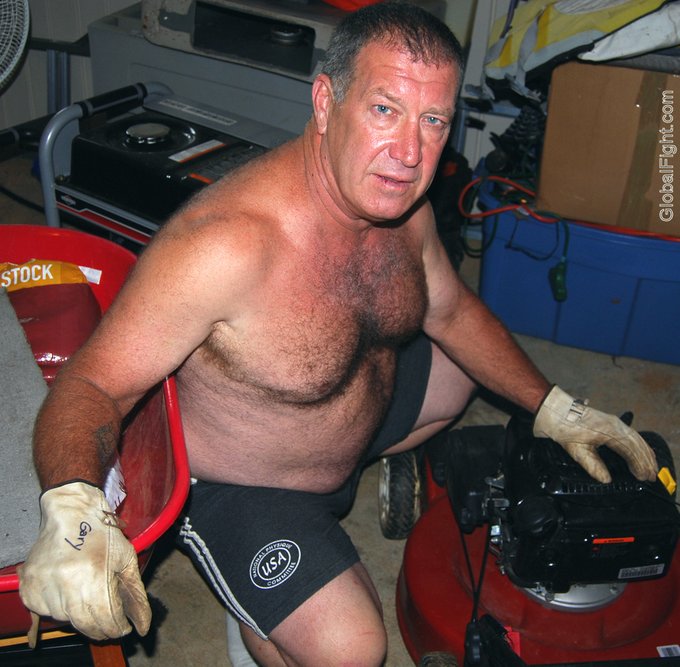 1 pic. Musclebear Mechanic from https://t.co/uDvNgxG5Gn  --  #musclebear #jockstrap #man #daddy #hairy