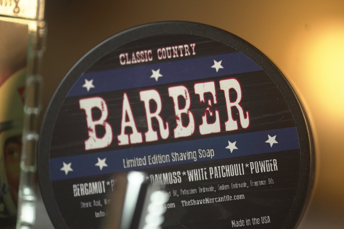 GTARDIF86's tweet photo. SOTD: 12/09/2021 

Razor: @Gillette  Heritage
Blade: Nacet
Soap: @TSMercantile  Classic Country Barber
Aftershave: @Douglas_Smythe  Sacré Bleu
#wetshavers 

Gillette Heritage Safety Razor Review and Comparison https://t.co/XKtt1yaay0

  - Shared from @myshaveden for iOS https://t.co/iHCoH9SmrY