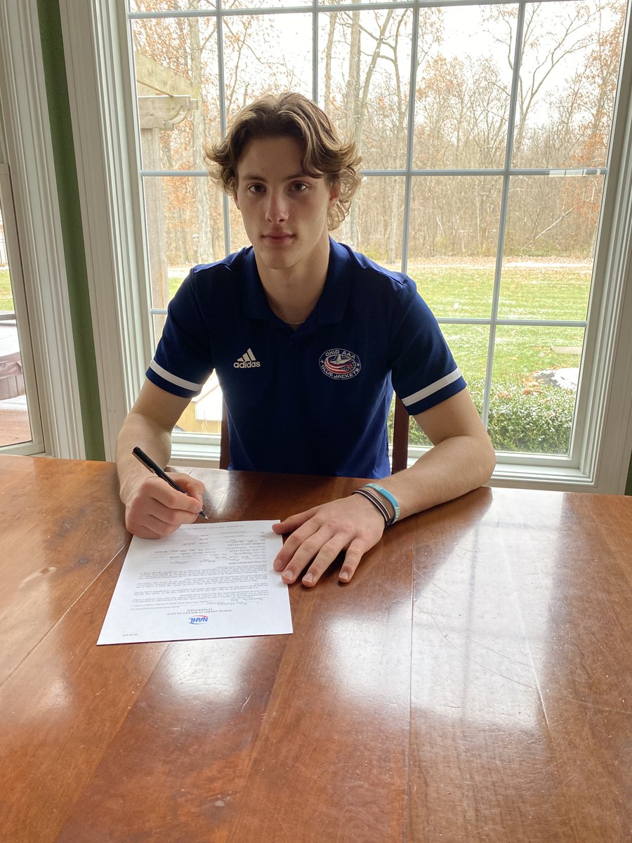 AAABlueJackets's tweet photo. Congratulations to Ryan Williams on signing a tender with the NAHL's Janesville Jets!

Williams helped lead the @18UAAAJackets to a MidAm District Championship &amp; National Tournament last year. He has 6 goals and 22 points through 30 games this season. https://t.co/6TgE5QqXKP