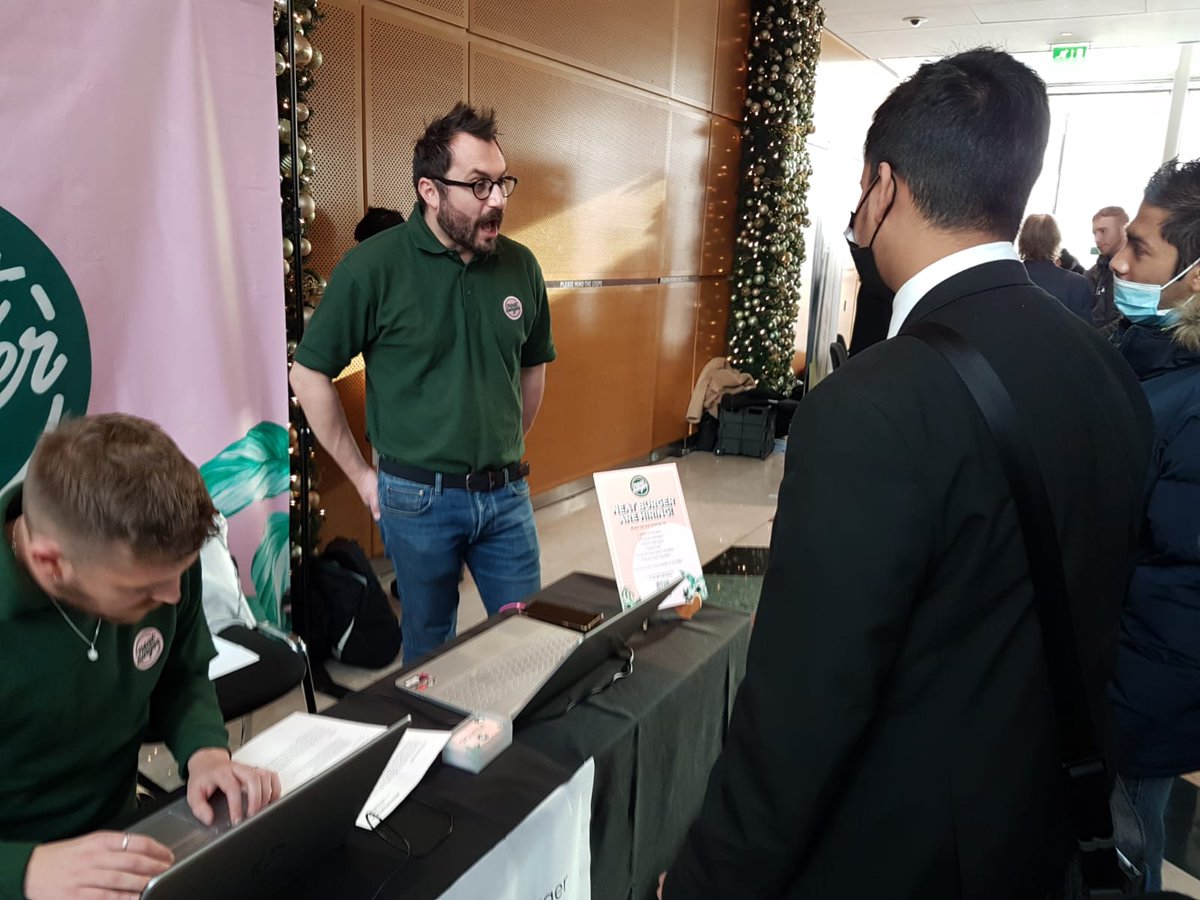 TowerProjectE1's tweet photo. Things we LOVE to see... 😍

A #Catering &amp; #Hospitality #JobFair offering JET's interns and clients the opportunity to apply for vacancies face-to-face. #Inclusion

Thank you @CanaryWharfGrp @wagamama_uk @IvyRestaurants @FiveGuysUK @NeatBurger_ @costafoundation https://t.co/HDtkAv7ARO