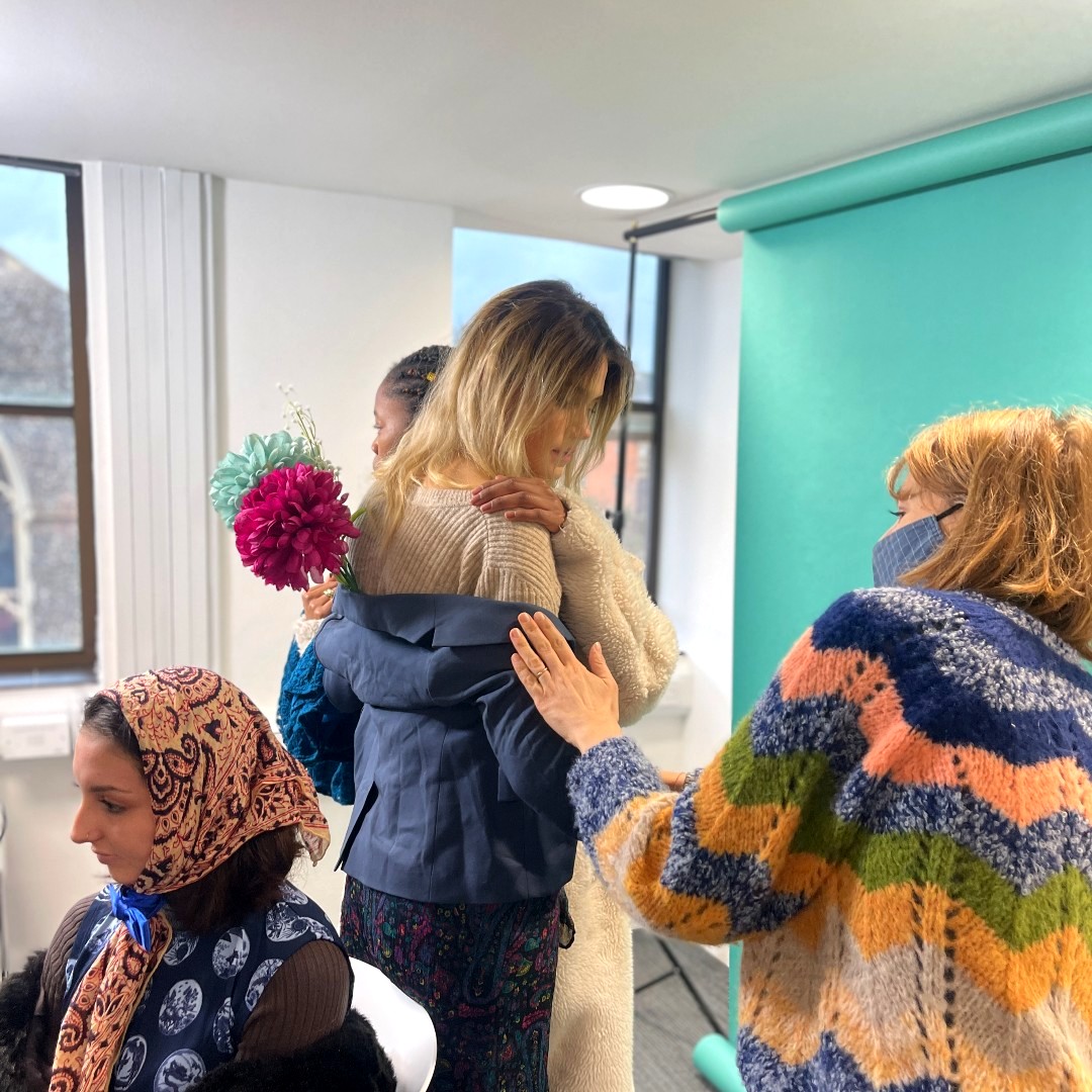 #SpottedonCampus - BA Fashion Communication and Promotion students working with BA Photography Lecturer <a href="/andisapey/">andi sapey</a> on perfecting their art direction 👌

Shout out to Lecturers Alex and Holly for bringing their skills to the set, too!