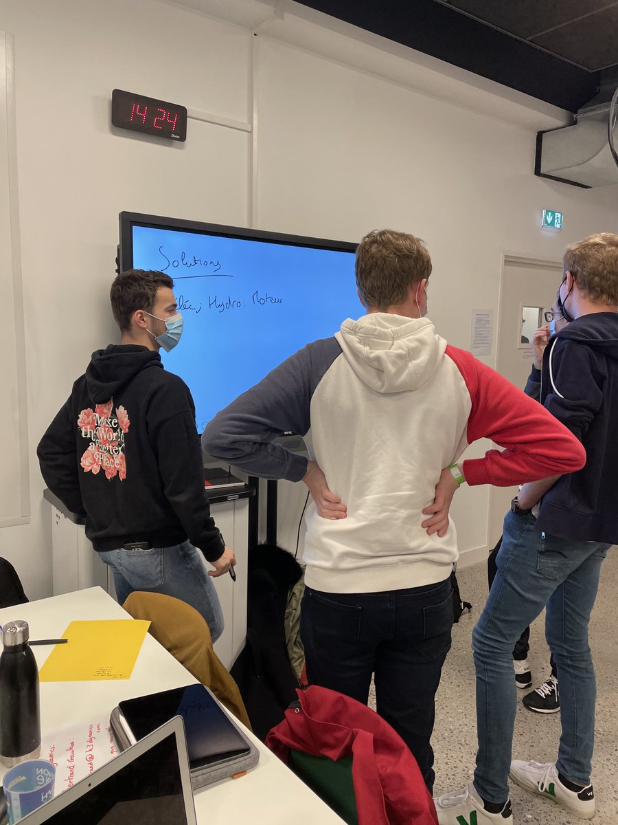 Hackathon MAELE tweet media