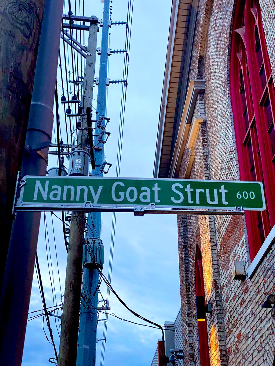 TriMeOn's tweet photo. If I was a street name 
#GOAT #StrutMyStuff #Louisville https://t.co/uELNs9Lxz4