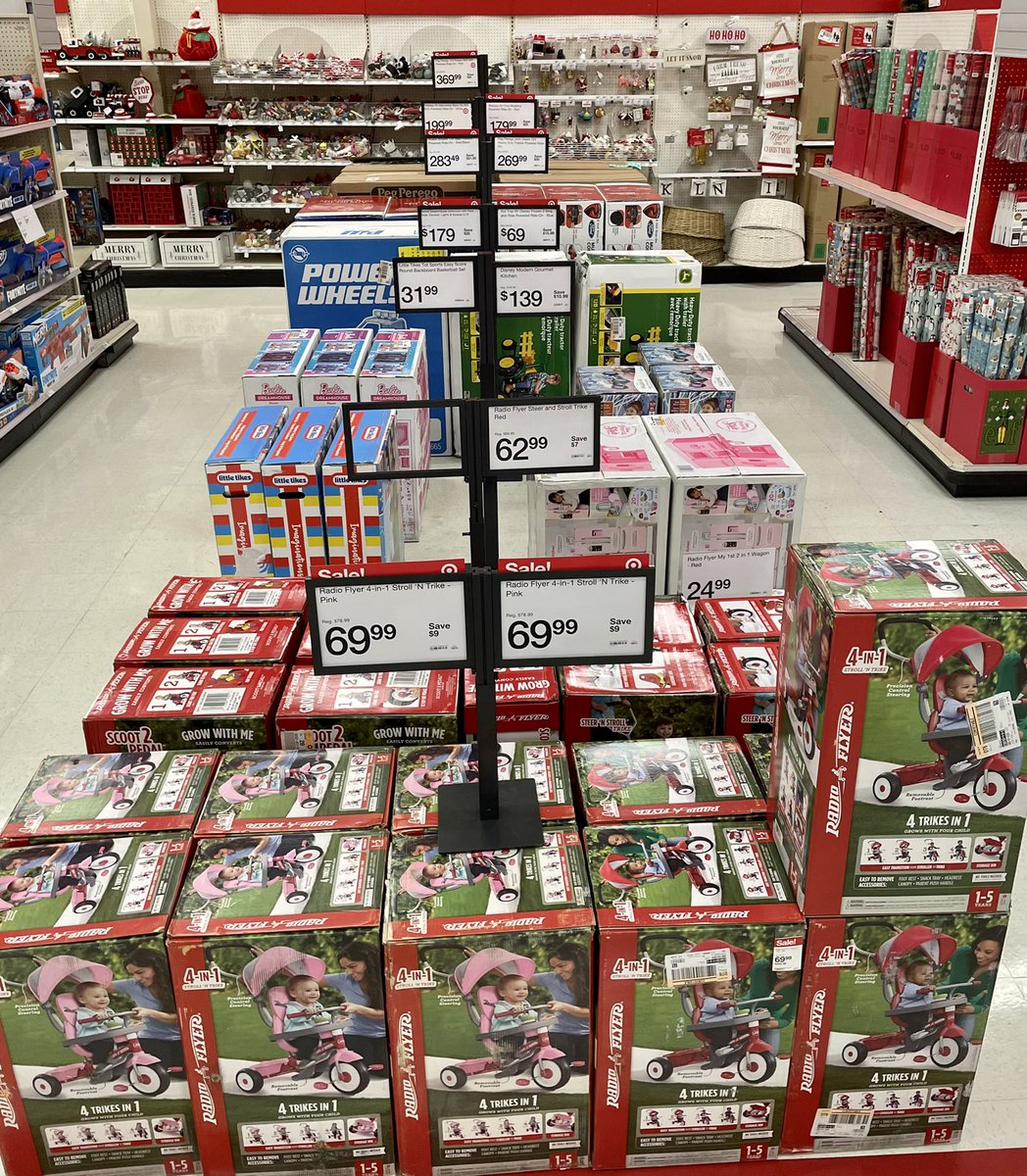 Team Leader Gloria and her team are setting up 0176 to win. 
#GreatRoutines 
#PlayingOffense @matthew_grothe @RaeLew0176