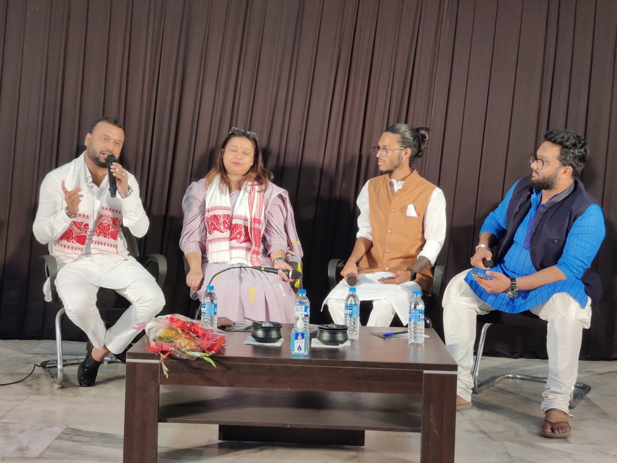 HirakPatowary2's tweet photo. Today at #TruthConclave
@himangshubaish1
@angkitadutta
@aboyobbhuyan
@thetruthin https://t.co/mnoUggP2YZ