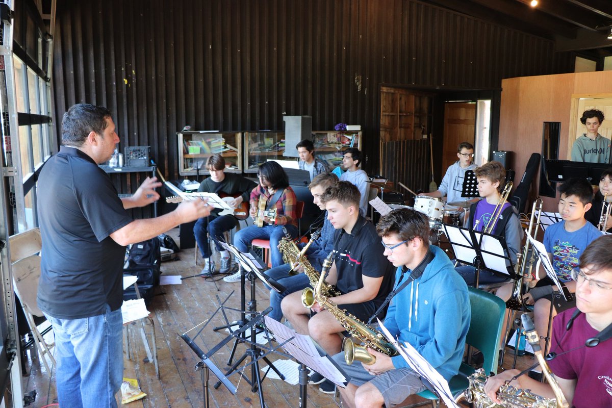 #tbt to 2019 with a jazz band being lead by Jazz Director Jules Estrin!

campimc.ca #imc60