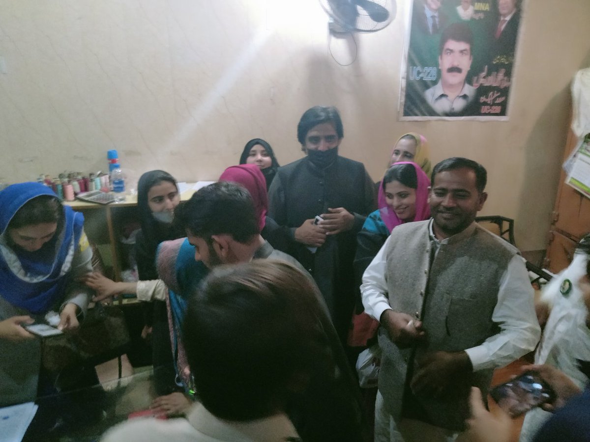 RT @RanaJamshaidA14: At camp office PMLN on election day Lahore
#ThankYouNawazSharif
@Shamylaroy https://t.co/rBxXZLIyci