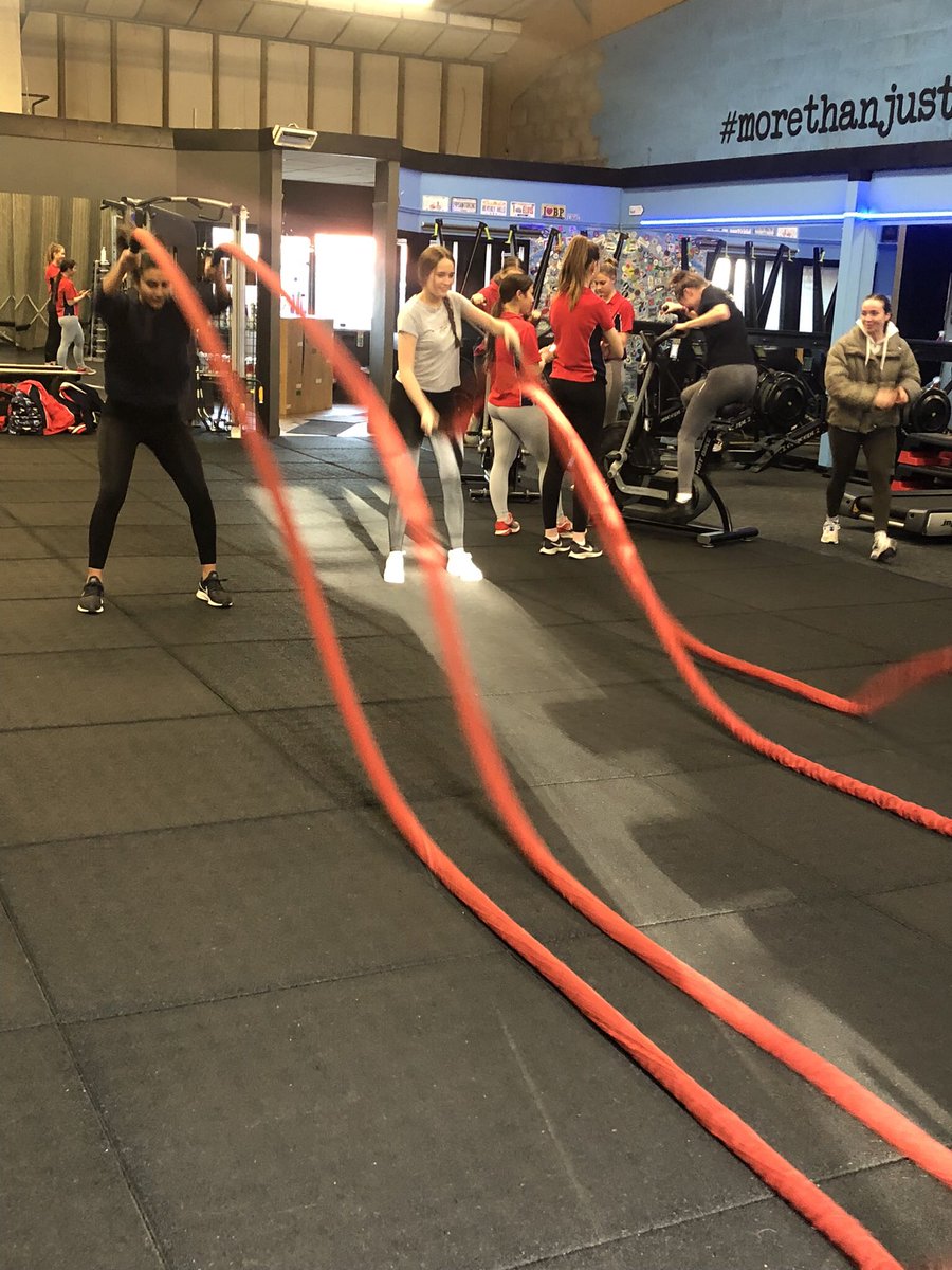 MES_Sport's tweet photo. @SynergyGyms Thanks so much for all your work/advice/support with the MES Higher PE class in the last few weeks. Confidence with developing strength and power is high 👍❤️💙👍 https://t.co/BxPySOvyWm