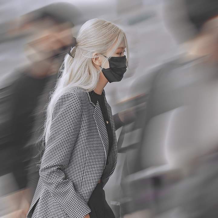 Nếu như mn chưa đủ follow thì follow chéo với mình nha
I vote #MAMAVOTE #rosé