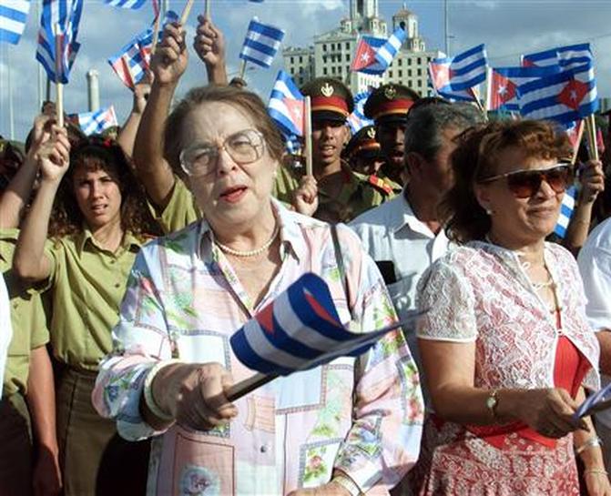 OSRICuba's tweet image. La mujer en Cuba tiene derecho a la superación técnica, profesional y cultural, la capacitación laboral y el aprendizaje, así como a la seguridad y la asistencia social. #OSRI #CubanosConDerechos #DDHHCuba