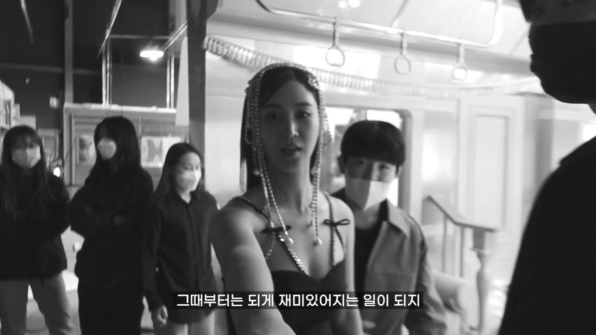 soshyul's tweet photo. SO THIS WAS FOR SMCU??? WE ARE GETTING THAT OH!GG😭 SCREAMING CRYING THROWING UP PUNCHING THE WALL I CANT PROCESS THIS??? https://t.co/XF14cifsvP