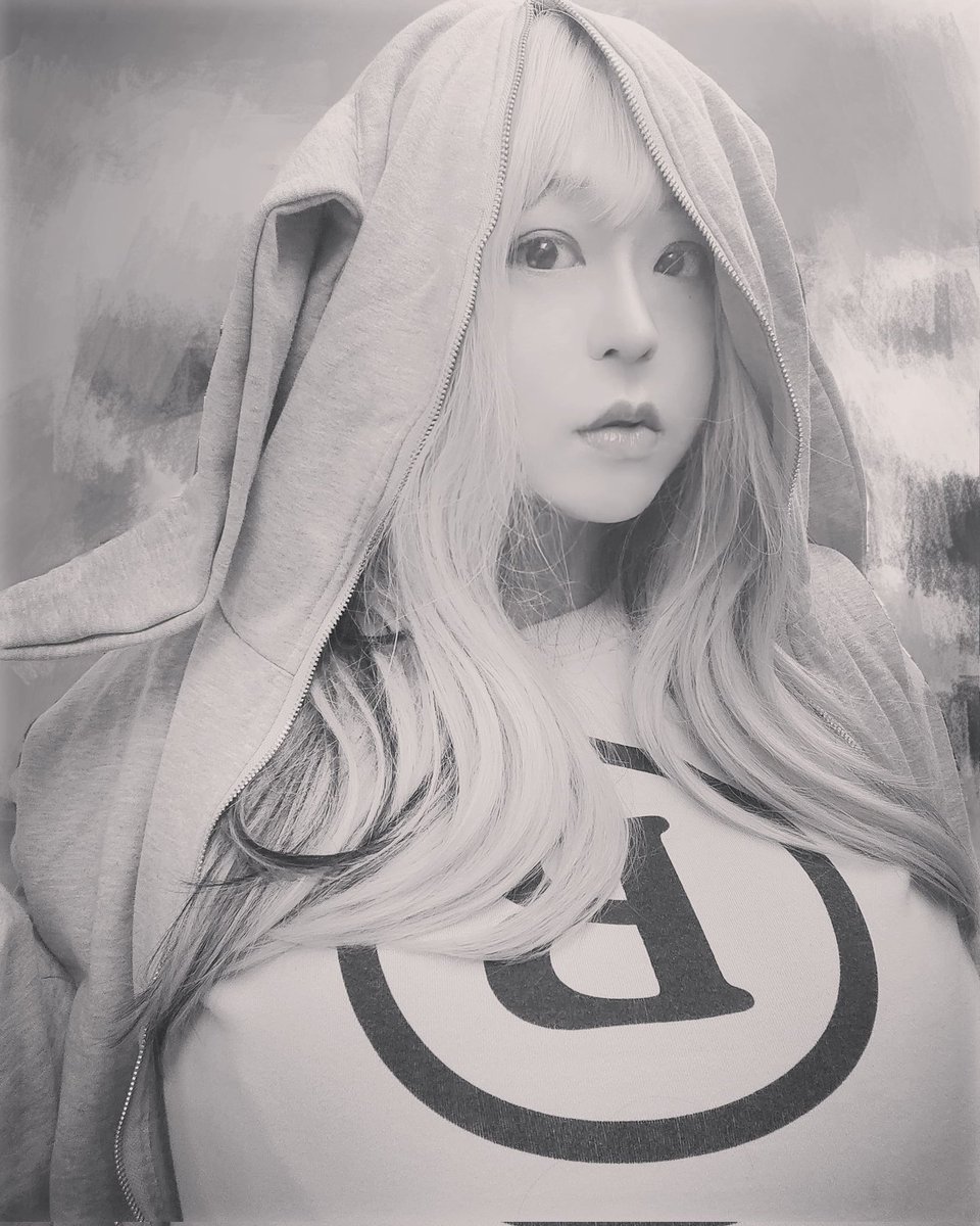 黑白

#完整的我在patreon https://t.co/PdnM63P09o