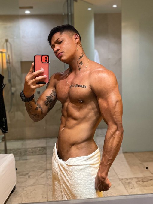 #online @Flirt4Free   https://t.co/KT7FhAN4Zr https://t.co/9bmUQa3JpP<a href="/tag/online"class="tags">#online</a><a class="tags" href="/tag/flirt4free">@flirt4free</a>