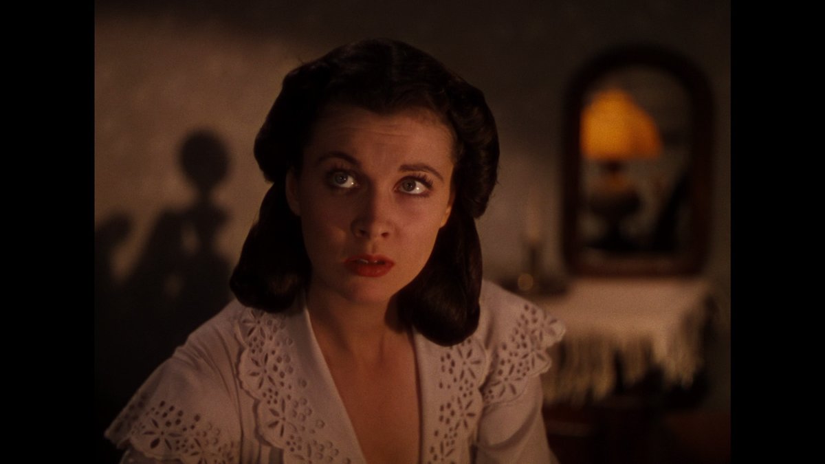 kinolichtblick's tweet photo. Zum Abschluss des Jahres gehen wir noch einmal in die Vollen und zeigen den oscar-prämierten "Vom Winde verweht" von Victor Fleming. Das Drama mit Vivien Leigh und Clark Gable fasziniert bis heute.
Am 14.12. um 19:00 im Pollux könnt ihr ihn sehen.
Tickets: https://t.co/fxmI85WWIc https://t.co/rNyrBVhGgH