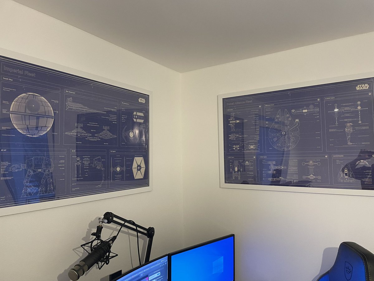 Verkäuferin: Wie nerdig darf denn das Home Office Büro ihres Mannes sein.

Frau Scheisserle: Ja! 

Ich liebe die Frau einfach 😍❤️😘