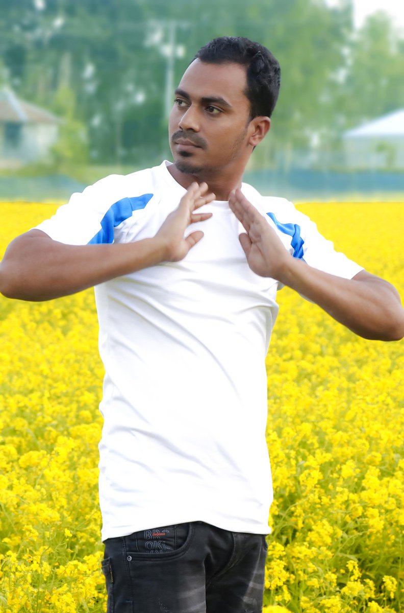 mojnu_moon2's tweet photo. - আমাকে নিয়ে কোনো অভিযোগ আছে.?🥴 https://t.co/fwQrREcDnE