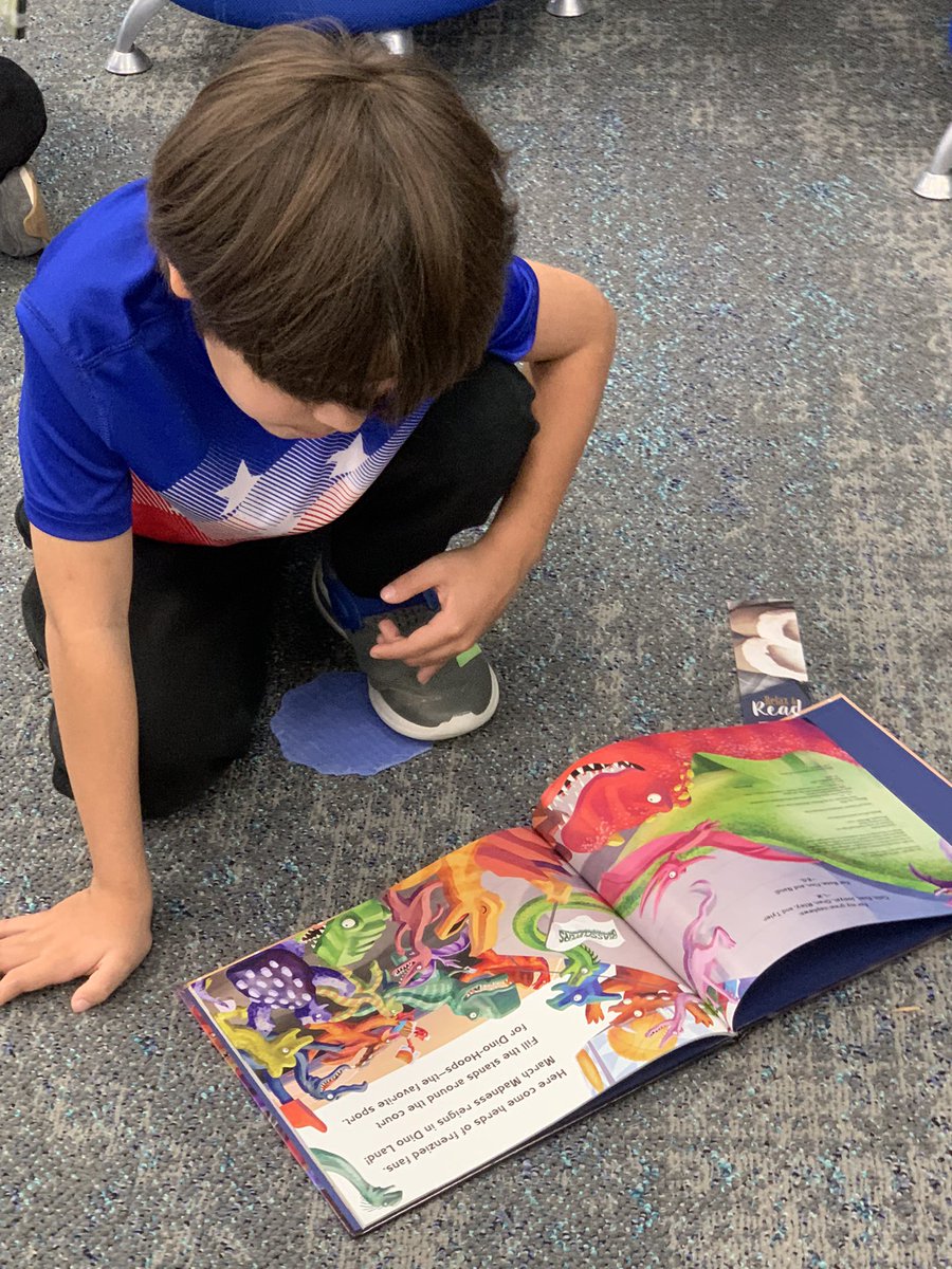 mrspratt2nd's tweet photo. My favorite library in the whole wide world. My girls grew up in it. I get to teach in it. Grateful for @lahmills16 and the work she does for us. #twitterbattle21 #teamelrod #prattspals #creechpride #galrod https://t.co/9SMiYo7fHB