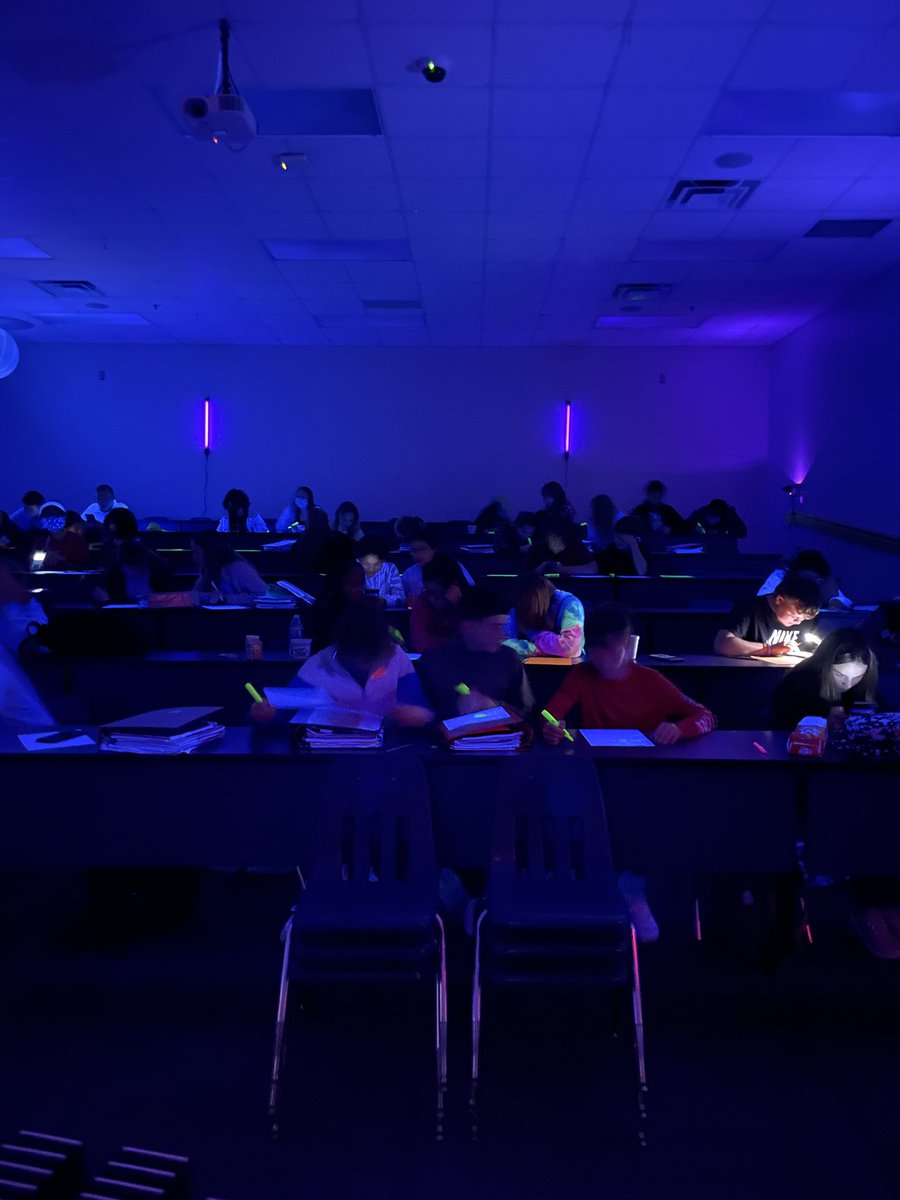 Julie Morris tweet media