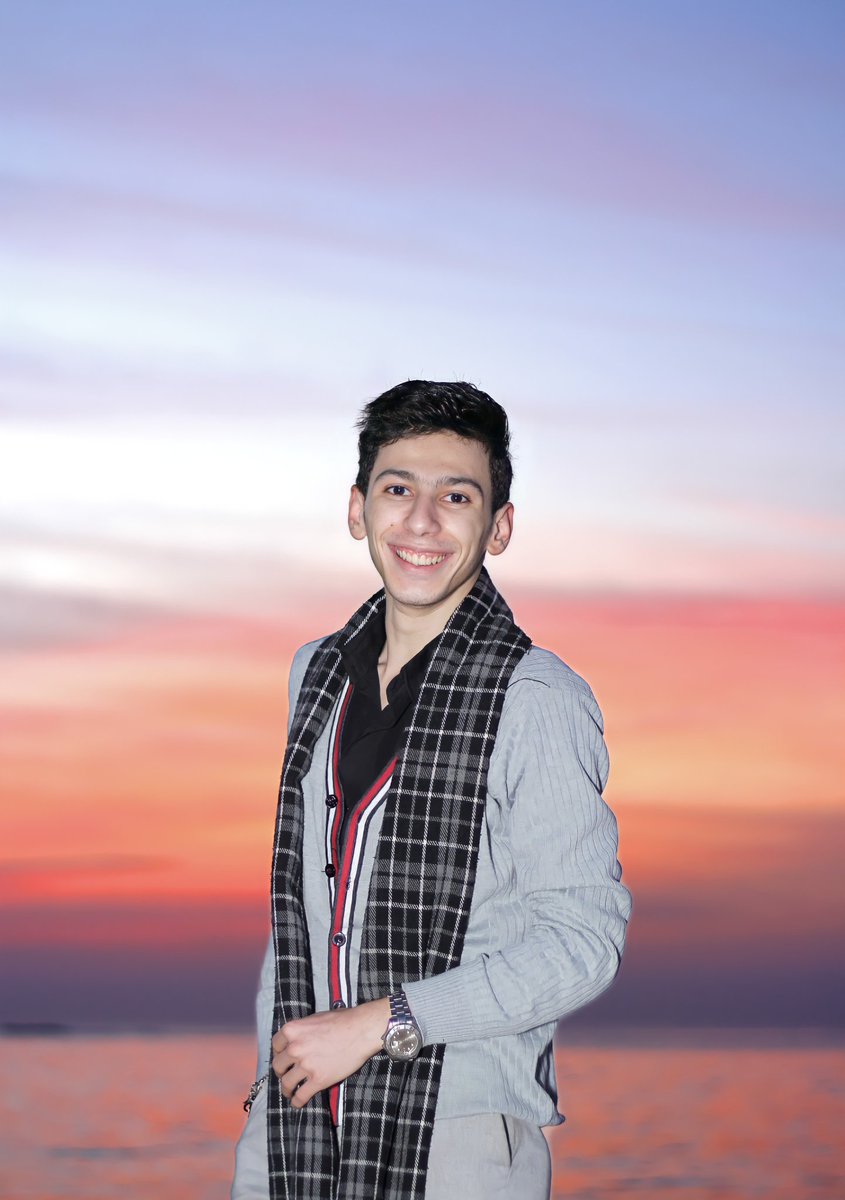 mini_khallaf's tweet photo. #NewProfilePic +1
يستاهلو لايك ولا لا ❤️✨ https://t.co/GYFsabFYFc