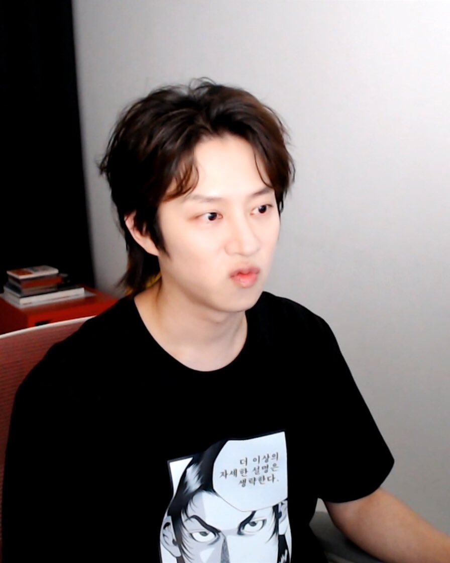 HeenimTH's tweet photo. [CAP] 211209 #HEEwitch 

😗😗 https://t.co/E6mE9wybRL