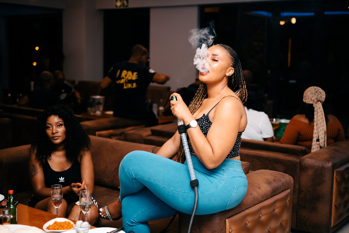 GravityLifesty1's tweet photo. Cheers to the weekend. 🥂 Snaps from our last #LiftOffFridays. Await the next one. https://t.co/TqCnzFWSyg