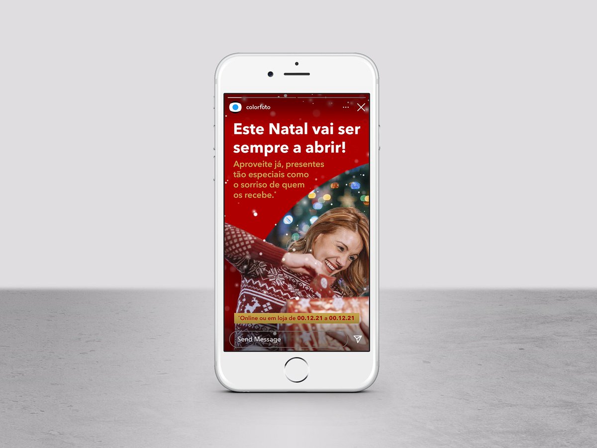 PedroMLGil's tweet photo. Colorfoto – Natal/21
(Omnichannel communication by @cocktaildt )
—
#natal #christmas #escritacriativa #branding #brandidentity #identity #design #corporate #graphicdesign #advertising #logo #visualidentity #logotype #logoinspiration #symbol #typography #photography #video #social https://t.co/fMyCpESewl