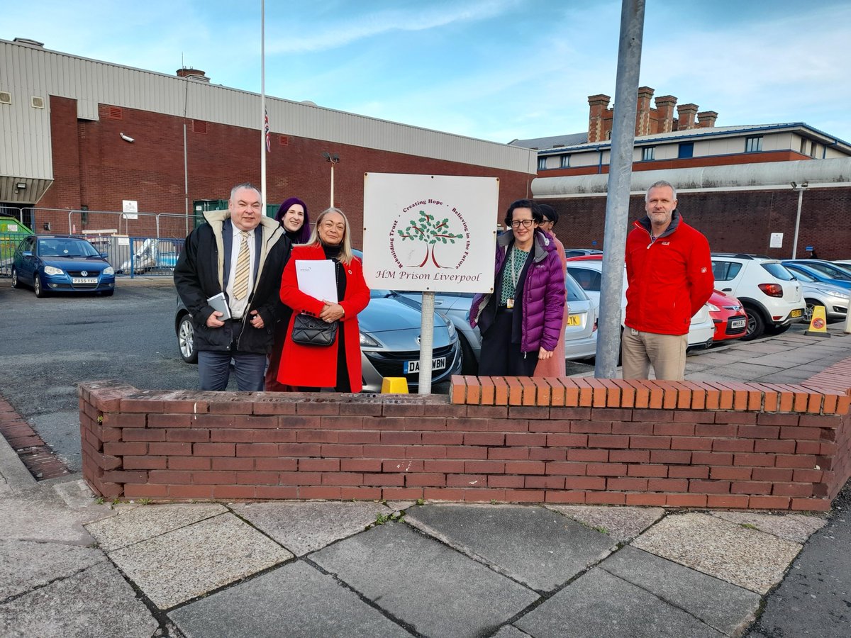 Novus staff and learners were delighted to meet <a href="/KimJohnsonMP/">Kim Johnson</a> at HMP Liverpool today and contribute to the Education Select Committee’s #PrisonEducationInquiry. It was a successful day, and we thank Kim for taking the time to join us.