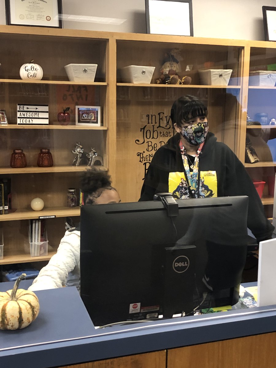 TWBrowneReads's tweet photo. T.W. Browne students learn how to code. #mylibrarybrag  #dallasisdready   #dallasisd  #librarytwitter 
#txla  #librarians #TxLA #ALA https://t.co/GYCM3MQnxD