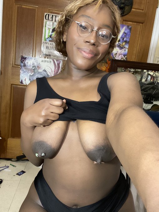 good morning Twitter ☀️ https://t.co/WGGH5tPpAU