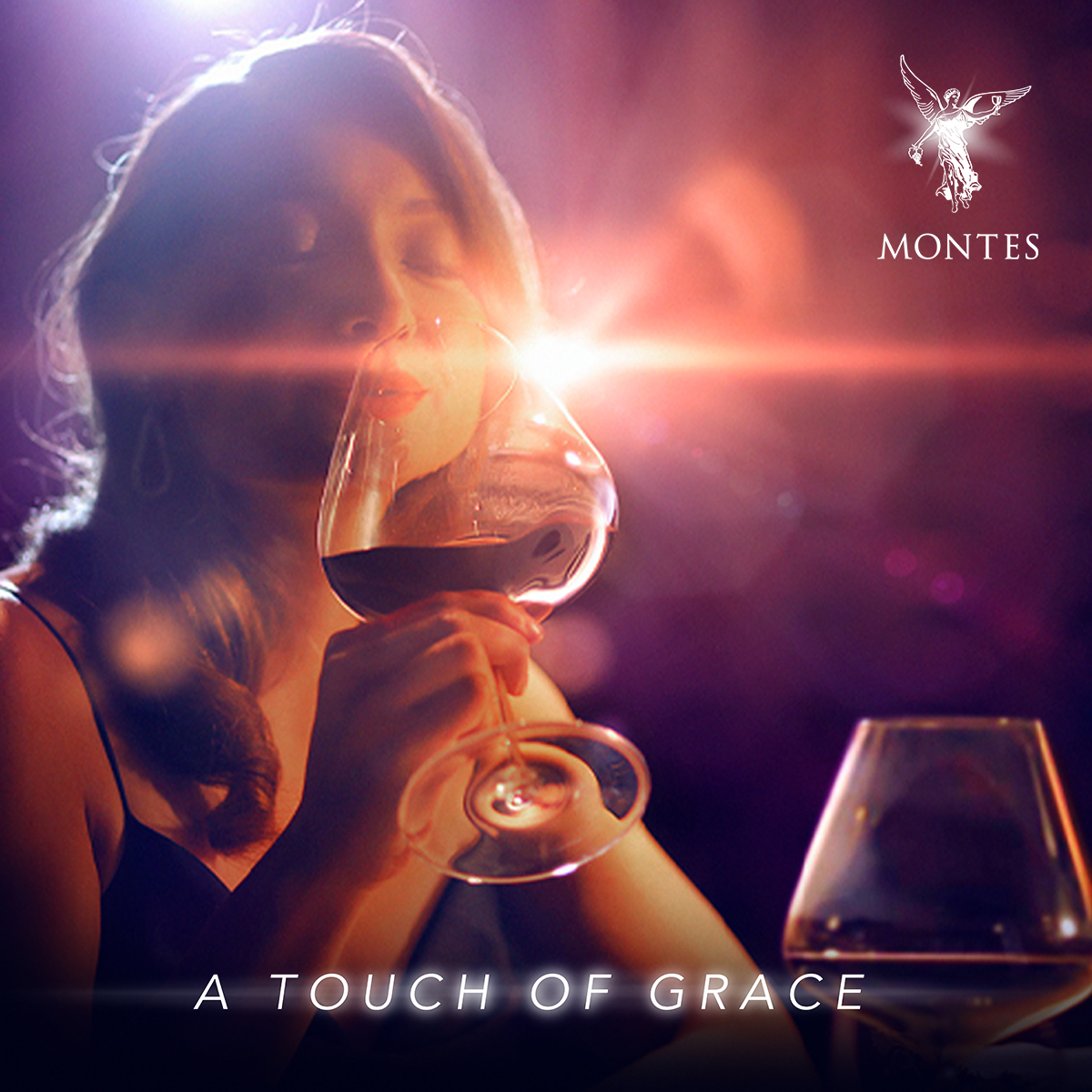 Déjate llevar por el #ATouchOfGrace que tienen nuestros vinos, y te aseguramos que vivirás una experiencia inolvidable 🍷

¿Te animas a sentir #ATouchOfGrace ?